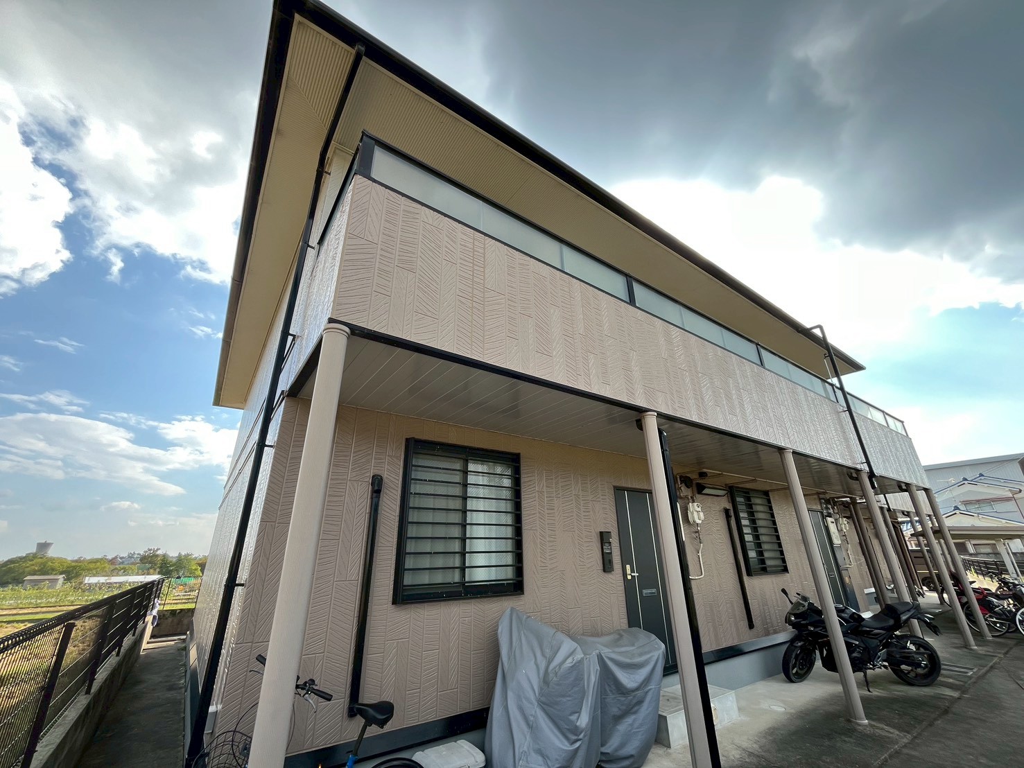 阪急箕面線 箕面駅 バス乗車時間：26分 最寄りバス停で下車 徒歩6分 築28年