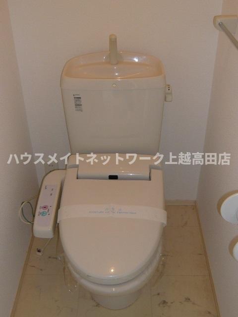 トイレ　温水洗浄暖房便座