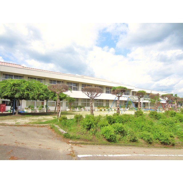 小学校　可児市立広見小学校（小学校）まで2296m