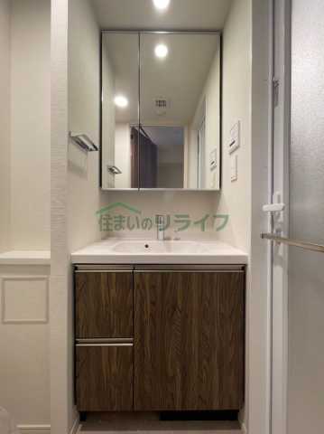 ＪＲ中央線 大久保駅 徒歩7分 7階建 築3年の内装写真