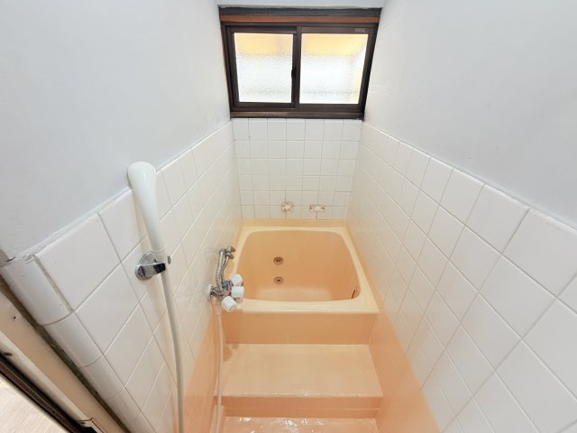 豊南町西4丁目文化住宅の風呂写真
