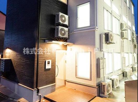 ＪＲ常磐線 北千住駅 徒歩6分 3階建 築8年の外観写真