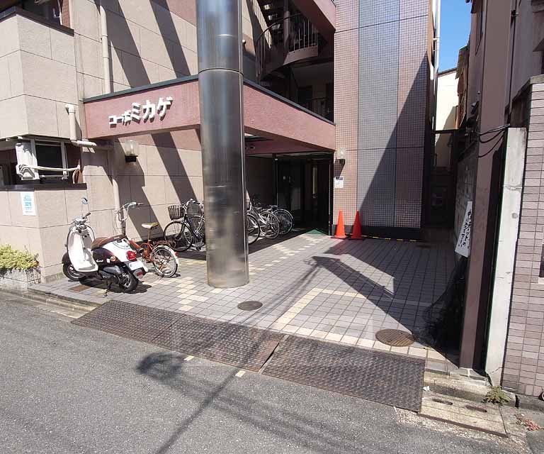 京阪鴨東線 出町柳駅 徒歩7分 4階建 築35年の外観写真