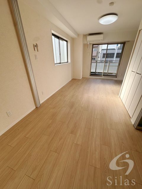 南海本線 住ノ江駅 徒歩5分 8階建 築14年の居間写真