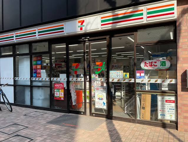 コンビニ　セブンイレブン高円寺純情商店街店（コンビニ）まで154m