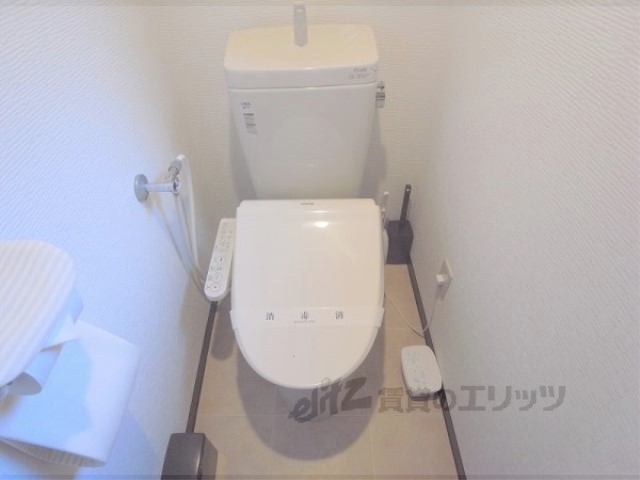 京福電鉄北野線 北野白梅町駅 徒歩19分 2階建 築54年のトイレ写真