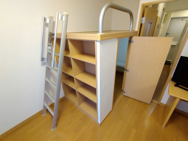 その他部屋・スペース　収納内ライト付き
