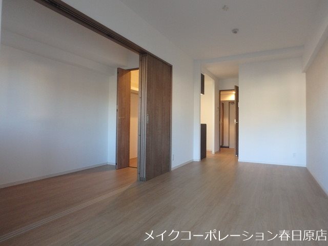 西鉄天神大牟田線 大橋駅 徒歩9分 7階建 築5年の居間写真