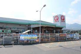 ホームセンター　コメリハード＆グリーン高島店（ホームセンター）まで1561m