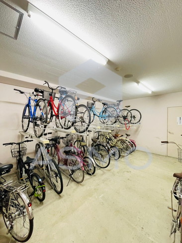 地下鉄中央線 谷町四丁目駅 徒歩5分 12階建 築19年の外観写真