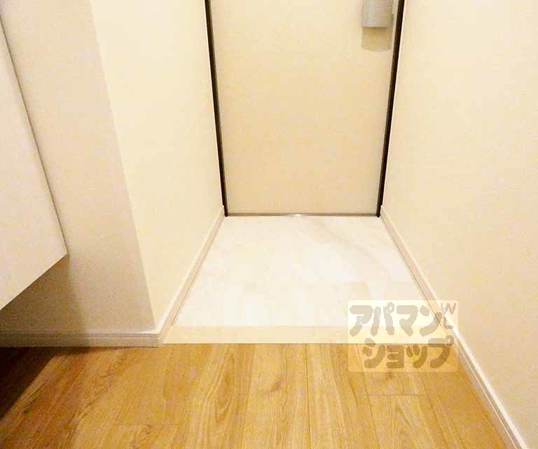 地下鉄烏丸線 今出川駅 徒歩18分 5階建 築5年の玄関写真