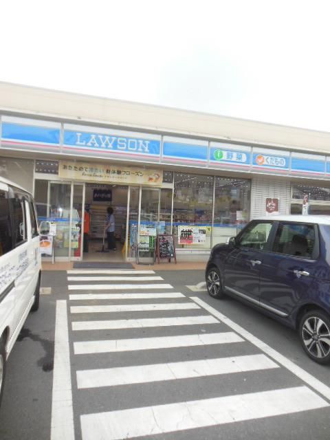 コンビニ　ローソン（コンビニ）まで131m