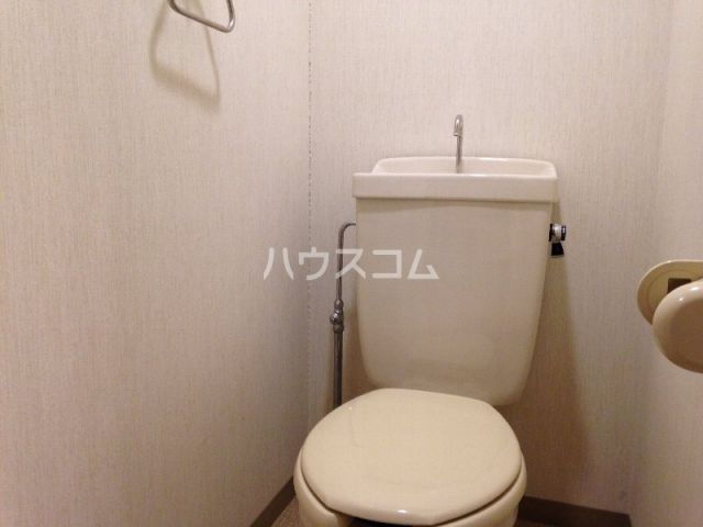 都営大江戸線 光が丘駅 徒歩15分 8階建 築32年のトイレ写真