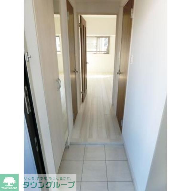玄関　※写真は同タイプ住戸です。