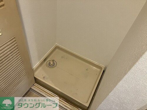 その他　室内洗濯機置き場（玄関横）