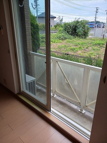 バルコニー　外からの目が気にならないバルコニーで洗濯物が干せます