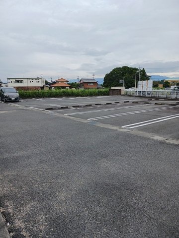 駐車場　駐車場完備です