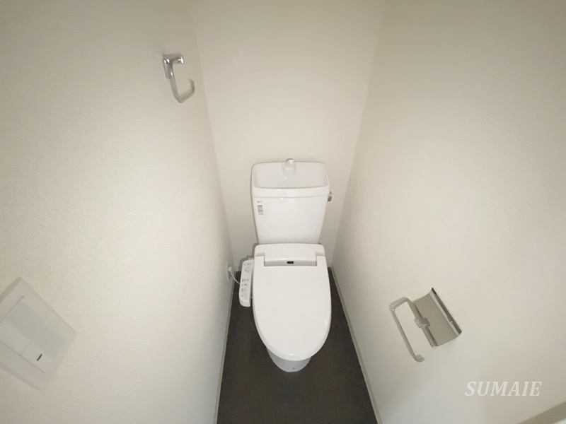 トイレ　落ち着いた色調のトイレです☆