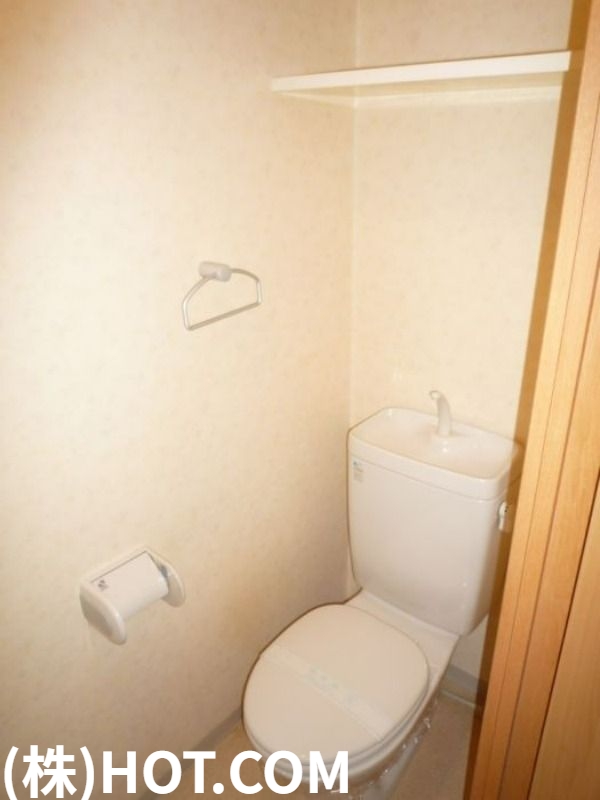 地下鉄七隈線 渡辺通駅 徒歩14分 7階建 築24年のトイレ写真