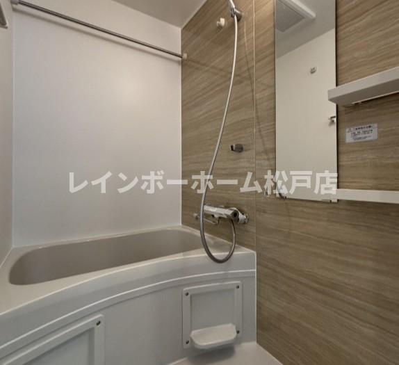 バス・シャワールーム　お風呂です
