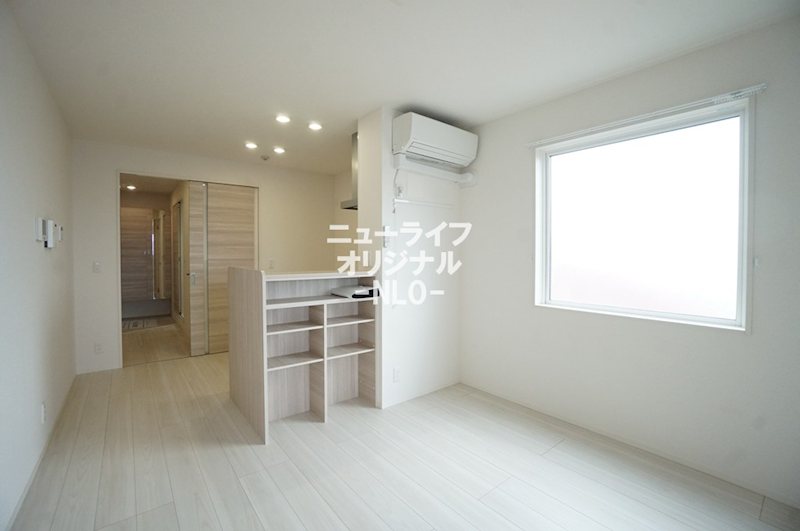 居室・リビング　※家具・家電等は実際の写真にCG加工したものです。