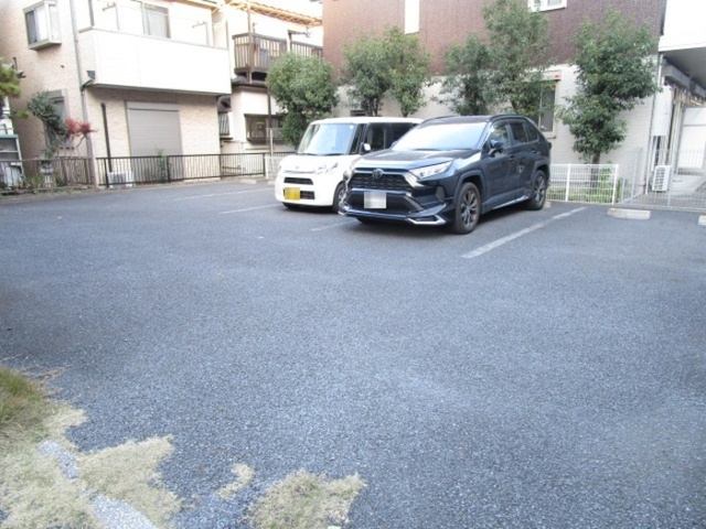 駐車場　駐車場