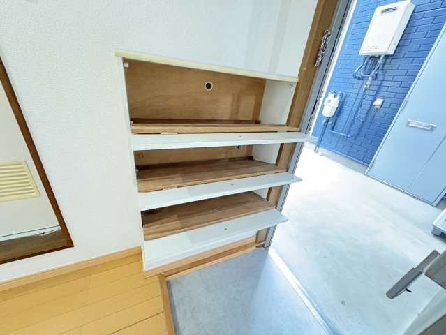 玄関　落ち着いた玄関です