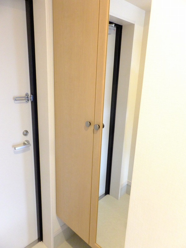 玄関　シューズボックス