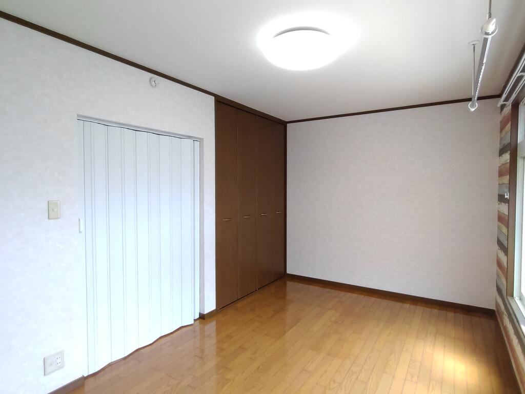 レトワールの居間写真