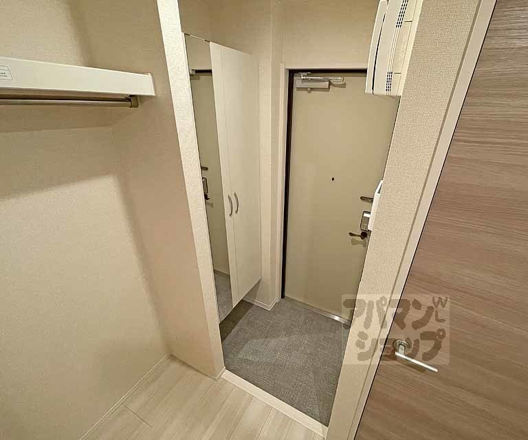 D-room三条大橋の玄関写真
