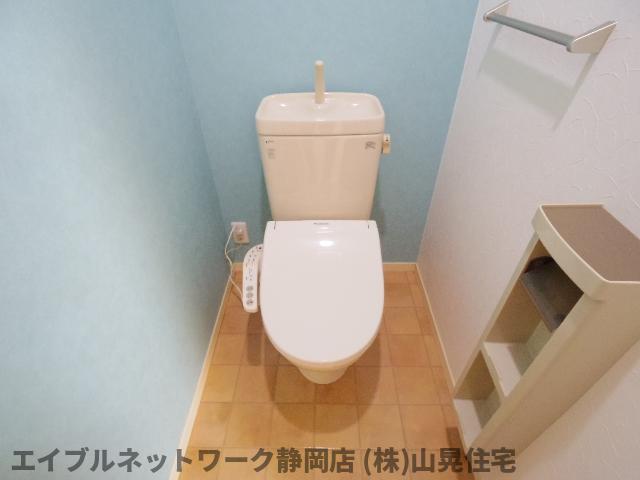 トイレ　コンパクトで使いやすいトイレです