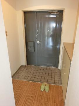 モナミ新堂　玄関　玄関内
