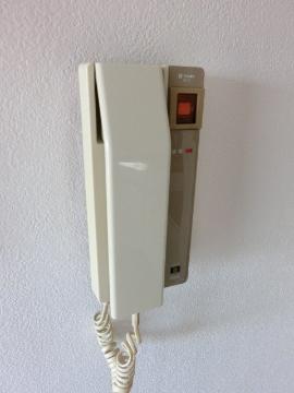 モナミ新堂　セキュリティ　インターホン