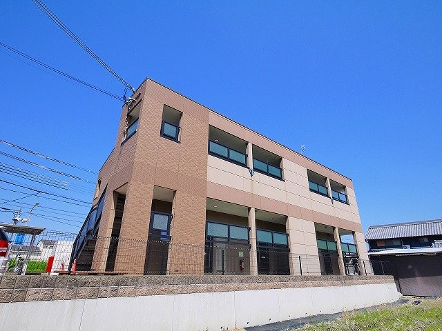 磯城郡田原本町大字千代のマンションの建物外観