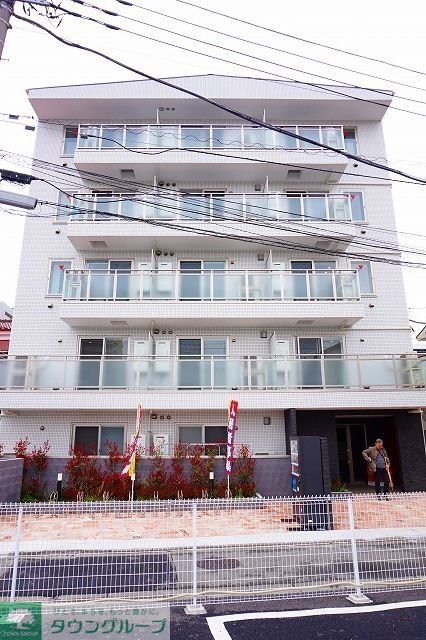 【川崎市幸区南幸町のマンションの建物外観】