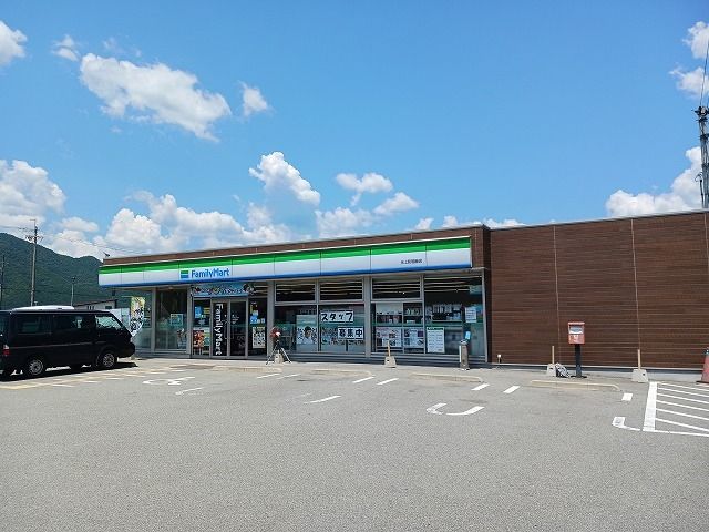 コンビニ　ファミリーマート氷上町稲継店（コンビニ）まで1650m