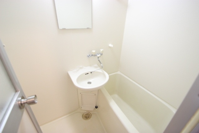 バス・シャワールーム　別号室の写真です