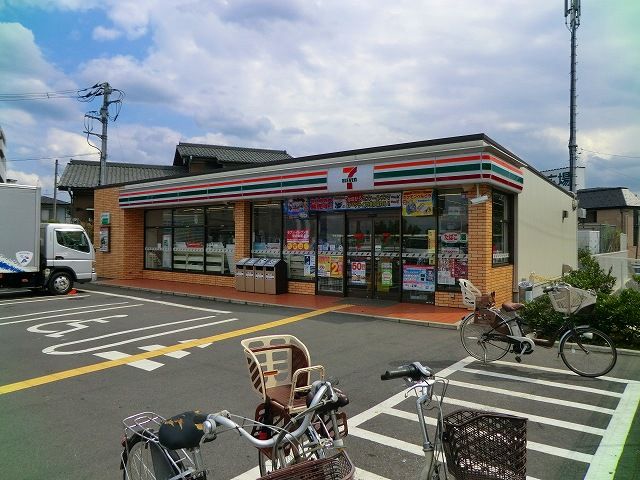 コンビニ　セブンイレブン和光新倉２丁目店（コンビニ）まで1058m