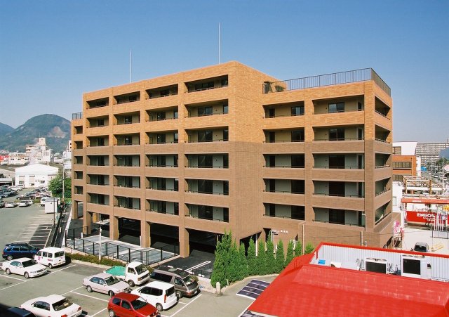 ホワイトステージ上熊本の建物外観