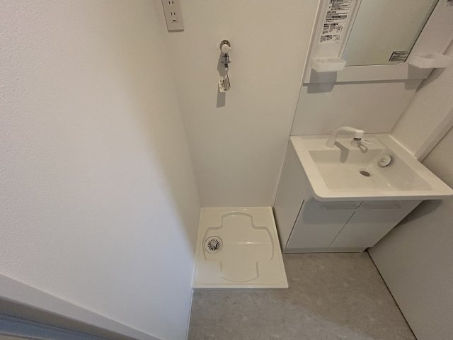 その他部屋・スペース　内装は落ち着いています ※反転の場合がございます