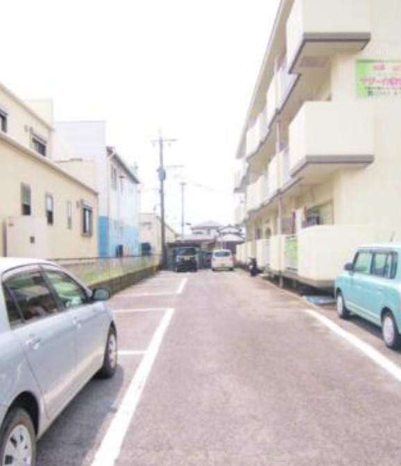 駐車場　駐車スペースもあります