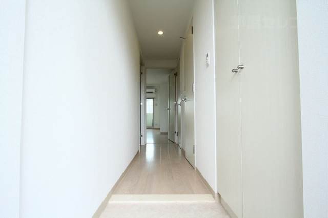 玄関　玄関の間口も広いです。