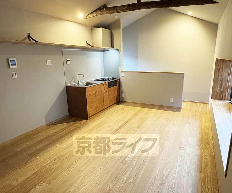 居室・リビング　きれいで広々としたリビングです！