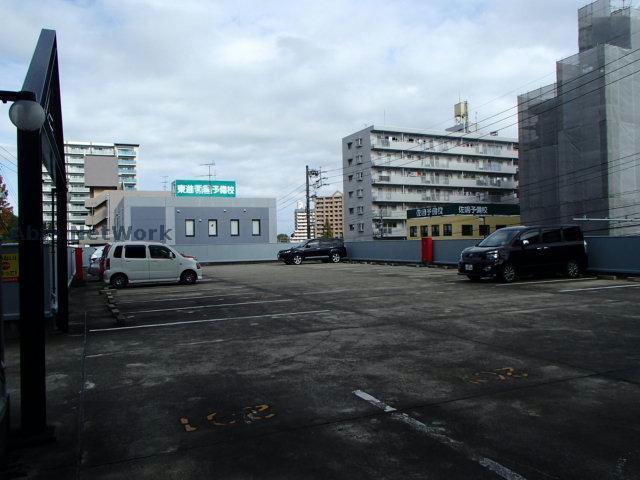 駐車場　駐車場