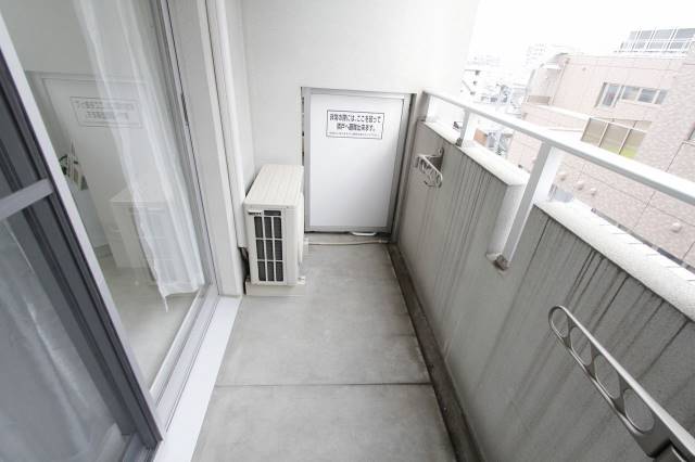 バルコニー　イメージ写真