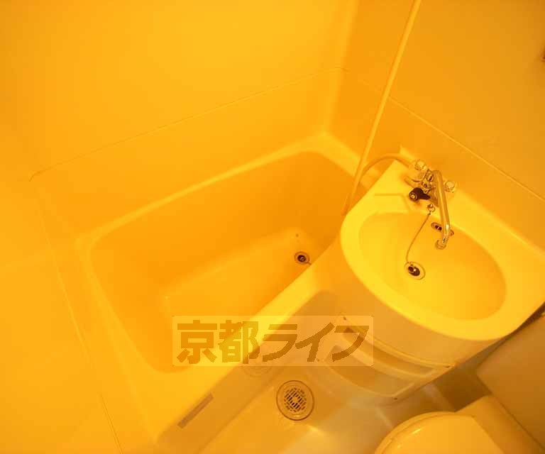 バス・シャワールーム　お風呂です。