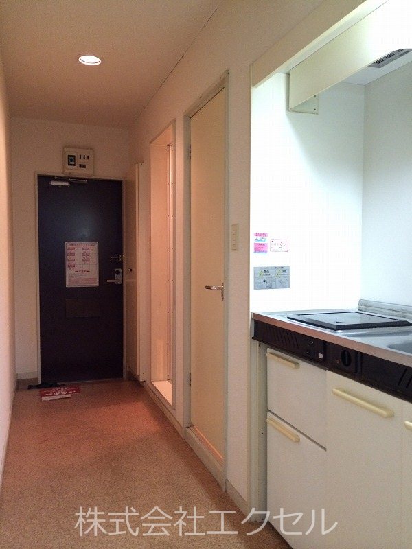 玄関　シューズBOX完備の玄関です。