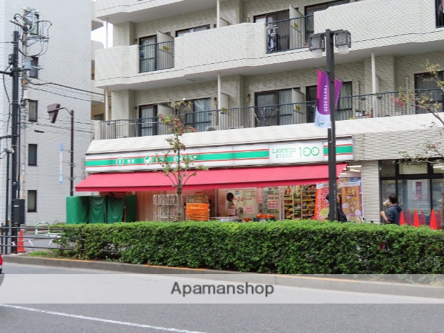 コンビニ　ローソンストア１００（コンビニ）まで554m