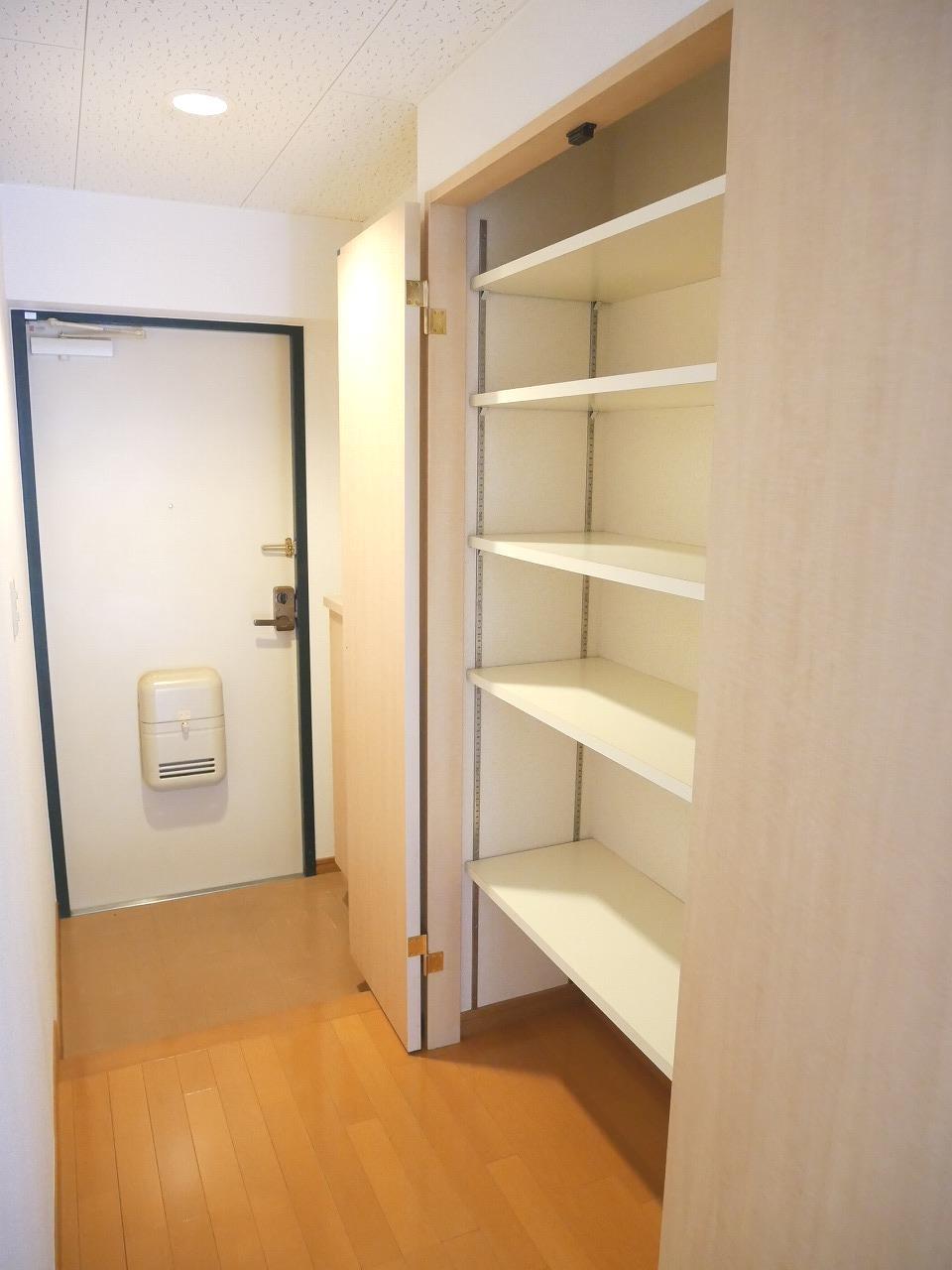 玄関　（イメージ）