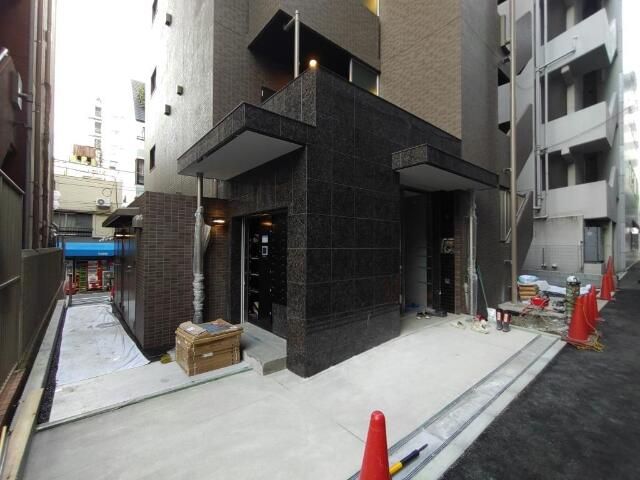 エントランス　ゆとりのあるエントランスです